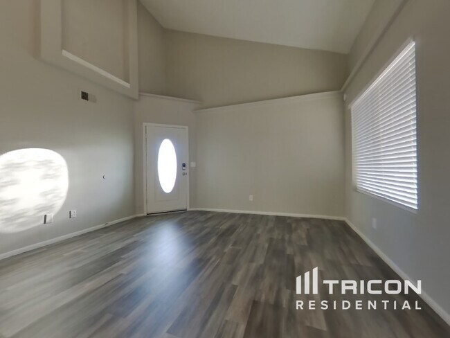 Building Photo - 6315 W Saguaro Drive Glendale AZ
