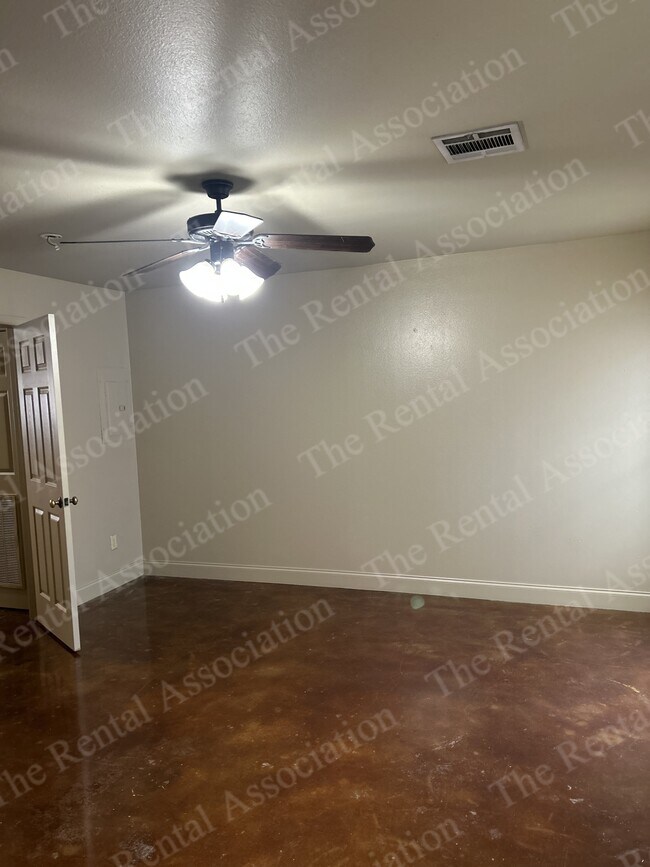 Building Photo - 2120 Old Sterlington Rd