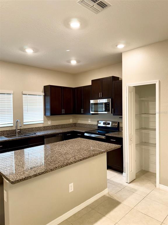 Building Photo - 854 Tennyson Mill Cir