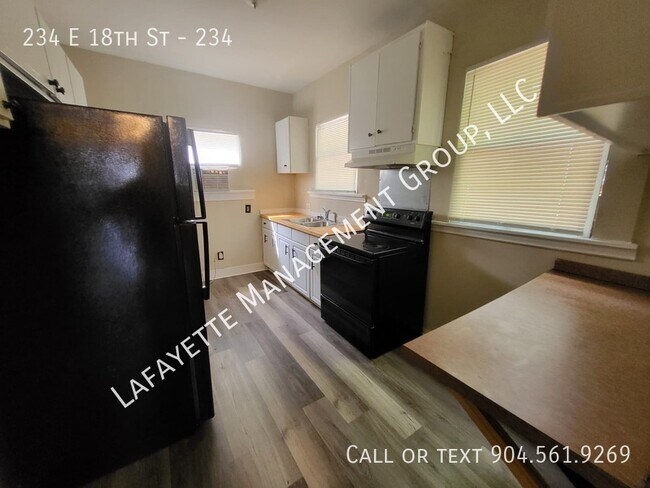 Foto del edificio - 234 E 18th St