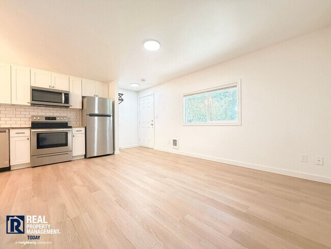Foto del edificio - 7619 Douglas St W