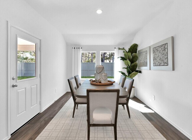 Foto del edificio - 5524 Poplar Rdg Ct