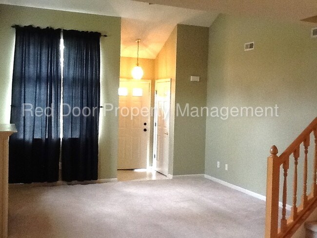 Foto del edificio - 9356 Villa Woods Dr