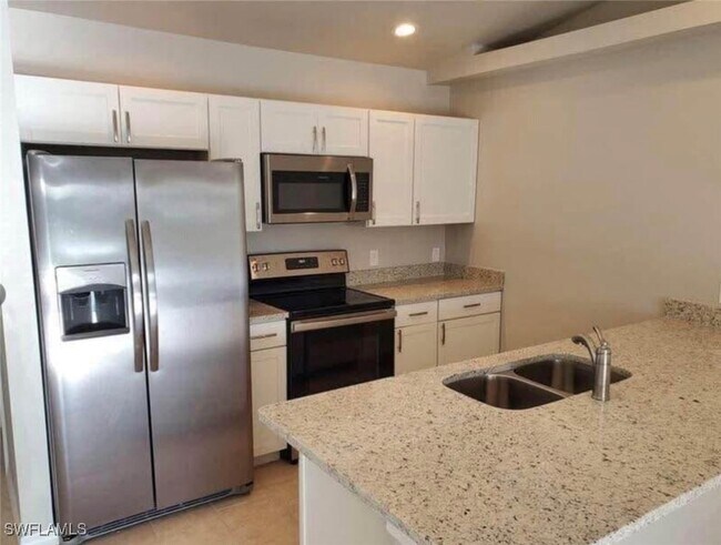 Foto del edificio - 3418 SW 17th Pl