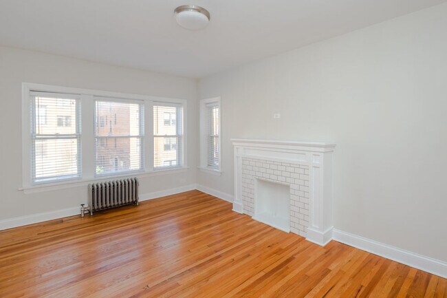 Foto del edificio - 4750 N Troy St
