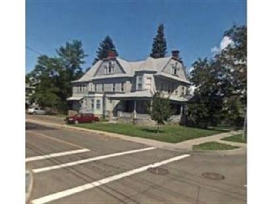 Primary Photo - 22 Nanticoke Ave