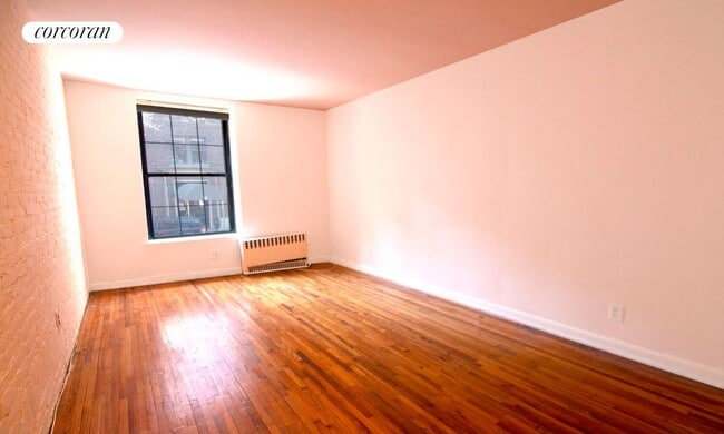 Building Photo - 29 W 84th St