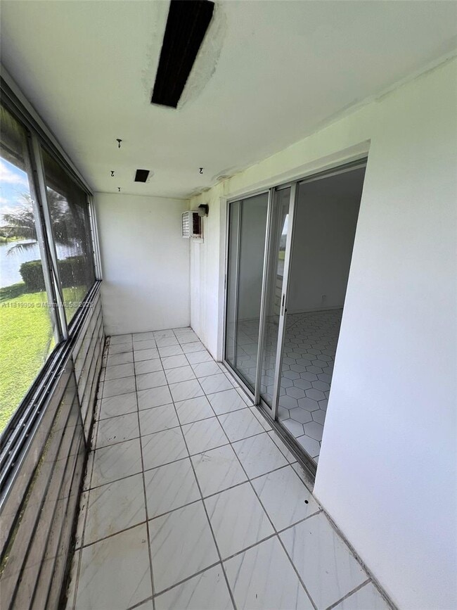 Building Photo - 89 Berkshire D