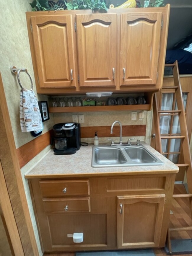Building Photo - RV Tiny Home