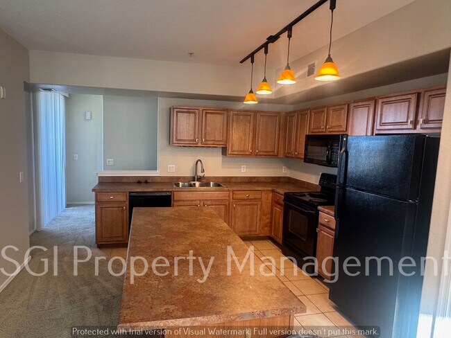 Building Photo - 18250 N Cave Creek Rd