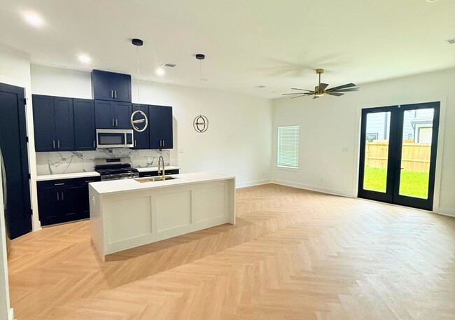 Foto del edificio - 4117 Shelby Cir