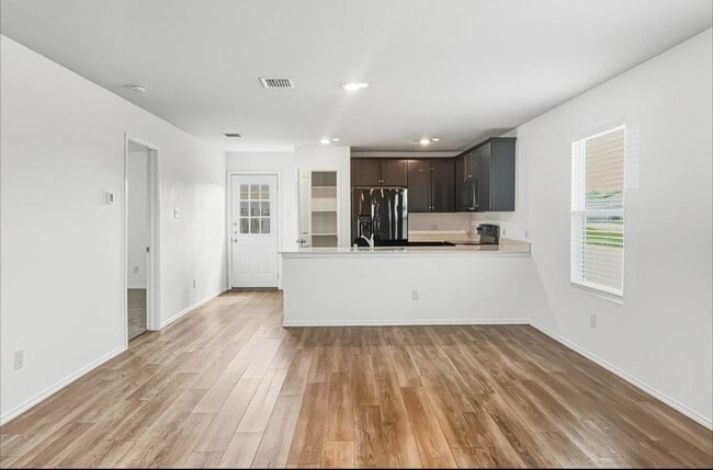 Building Photo - 5405 Longshadow Dr