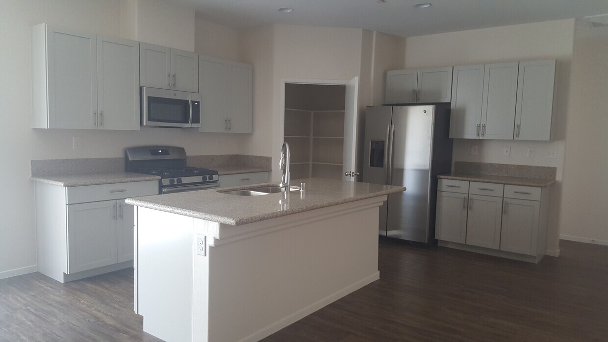 Foto principal - 1566 Tilman Ln