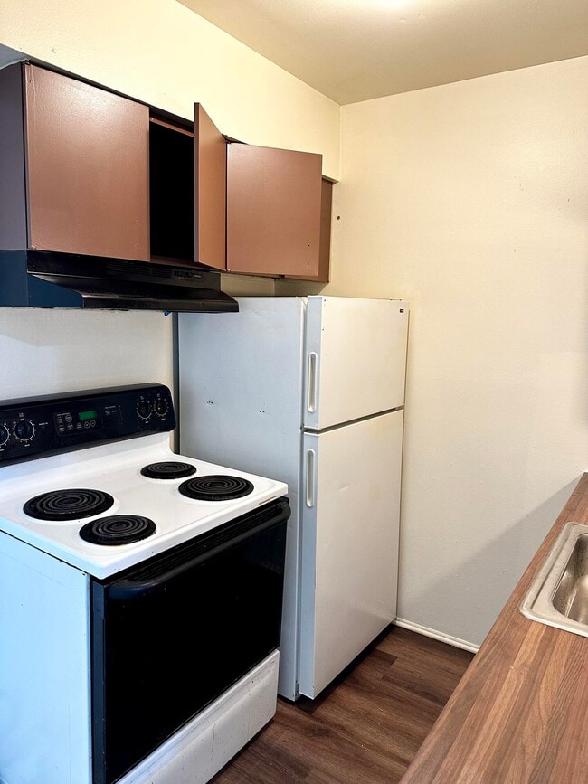 Building Photo - 9730 Wyoming Ave