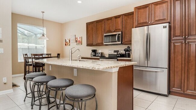 Building Photo - CW7740