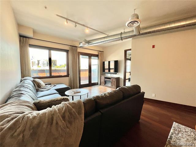 Foto del edificio - 2101 Larimer St