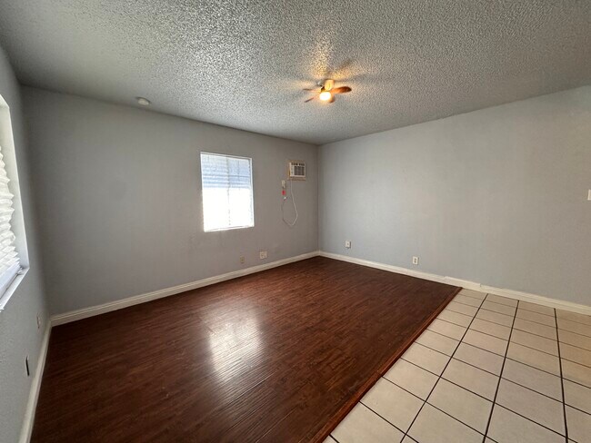 Foto del edificio - 3687 Pioneer Dr