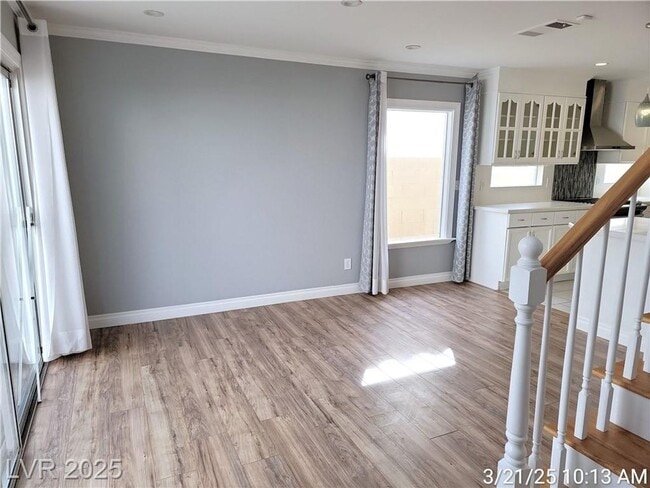 Building Photo - STUNNING NW HOME IN GATED COMMUNITY!!
