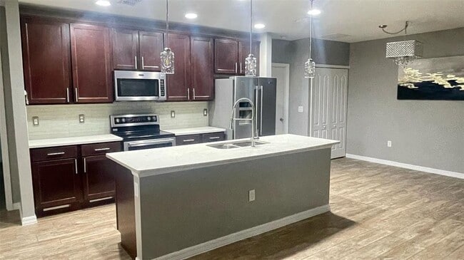 Building Photo - 433 Sardinia Cir
