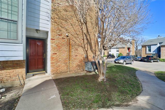 Building Photo - 15151 Berry Trail