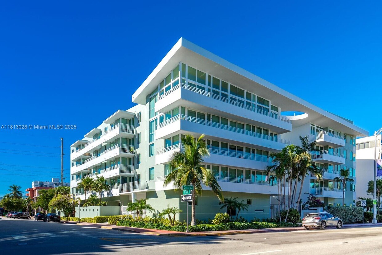 Foto principal - 7800 Collins Ave
