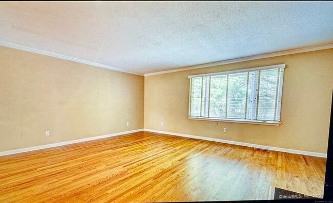 Building Photo - 136 Tunxis Village