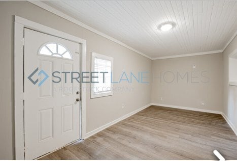 Building Photo - 605 S Lee St