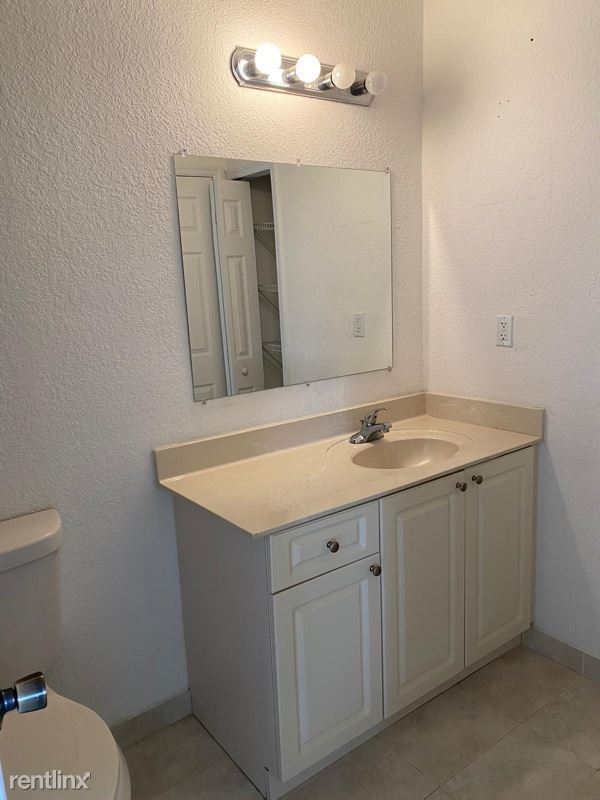 Building Photo - 21130 SW 87th Ave