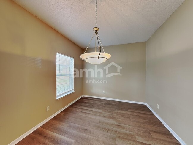 Building Photo - 10709 McClain Dr