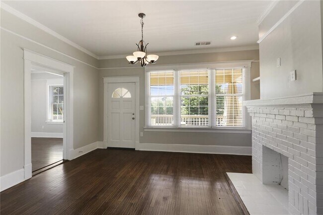 Foto del edificio - 585 Jones Ave NW