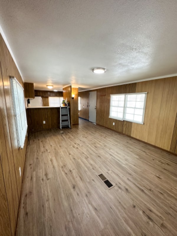 Building Photo - 2006 10th Ave N