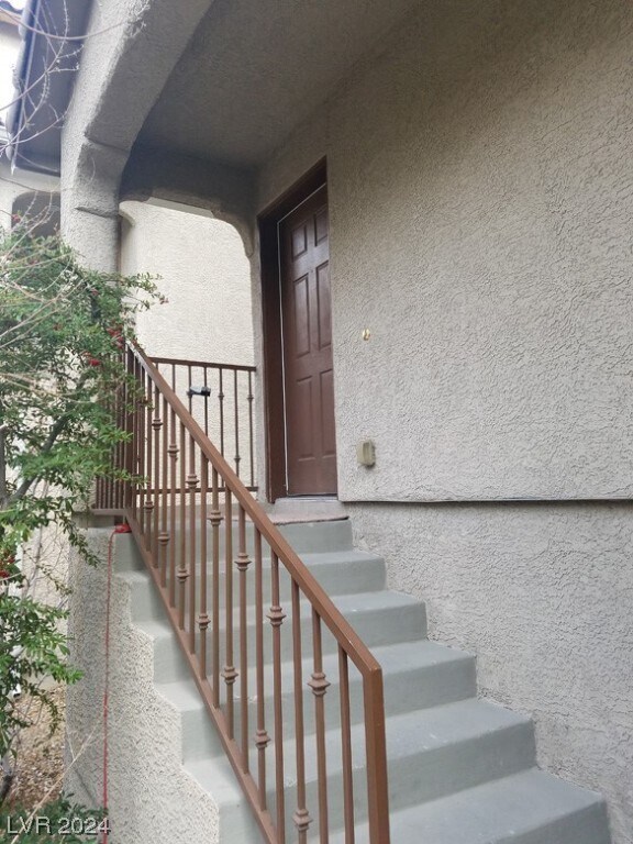Building Photo - 1239 Sand Castle Ave