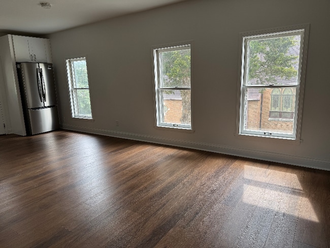 Foto del edificio - 10907 Woodstock St