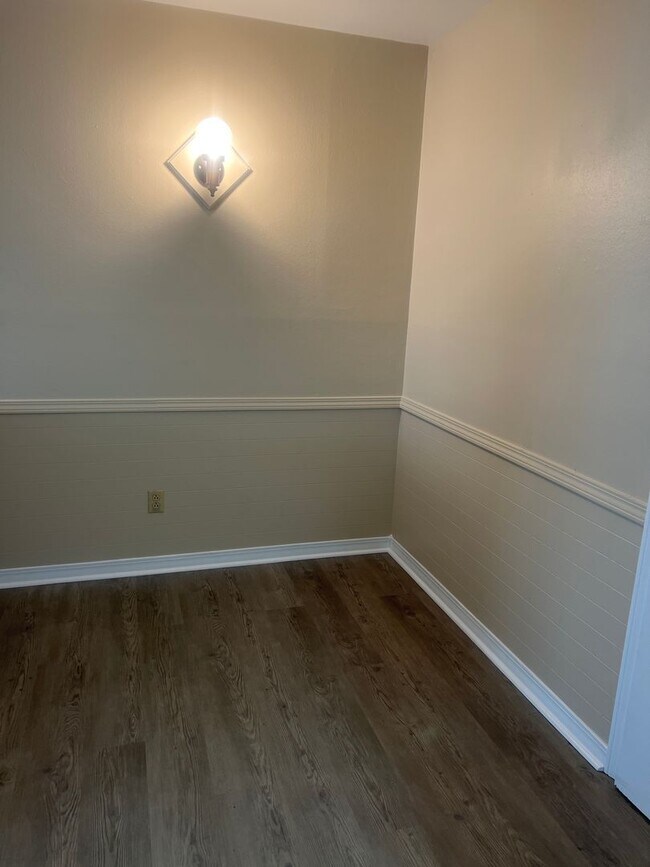 Foto del edificio - 6770 Sunny Ln