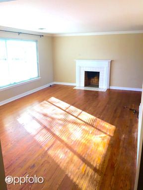 Foto del edificio - 946 Glendale Ln