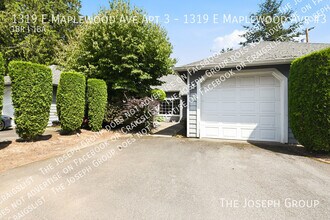 Building Photo - 1319 E Maplewood Ave