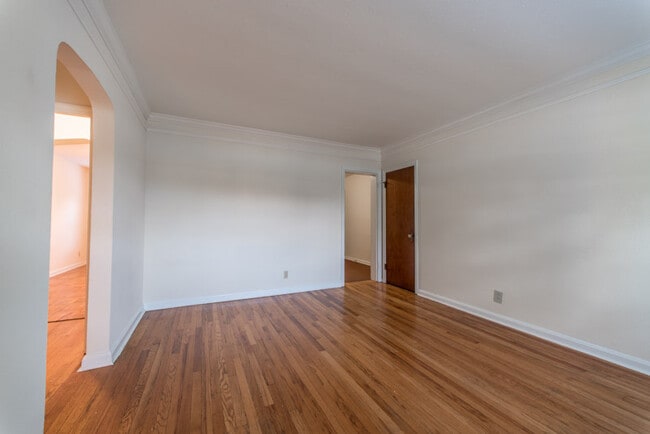 Photo - 420 - 432 Riddle Road Apartments