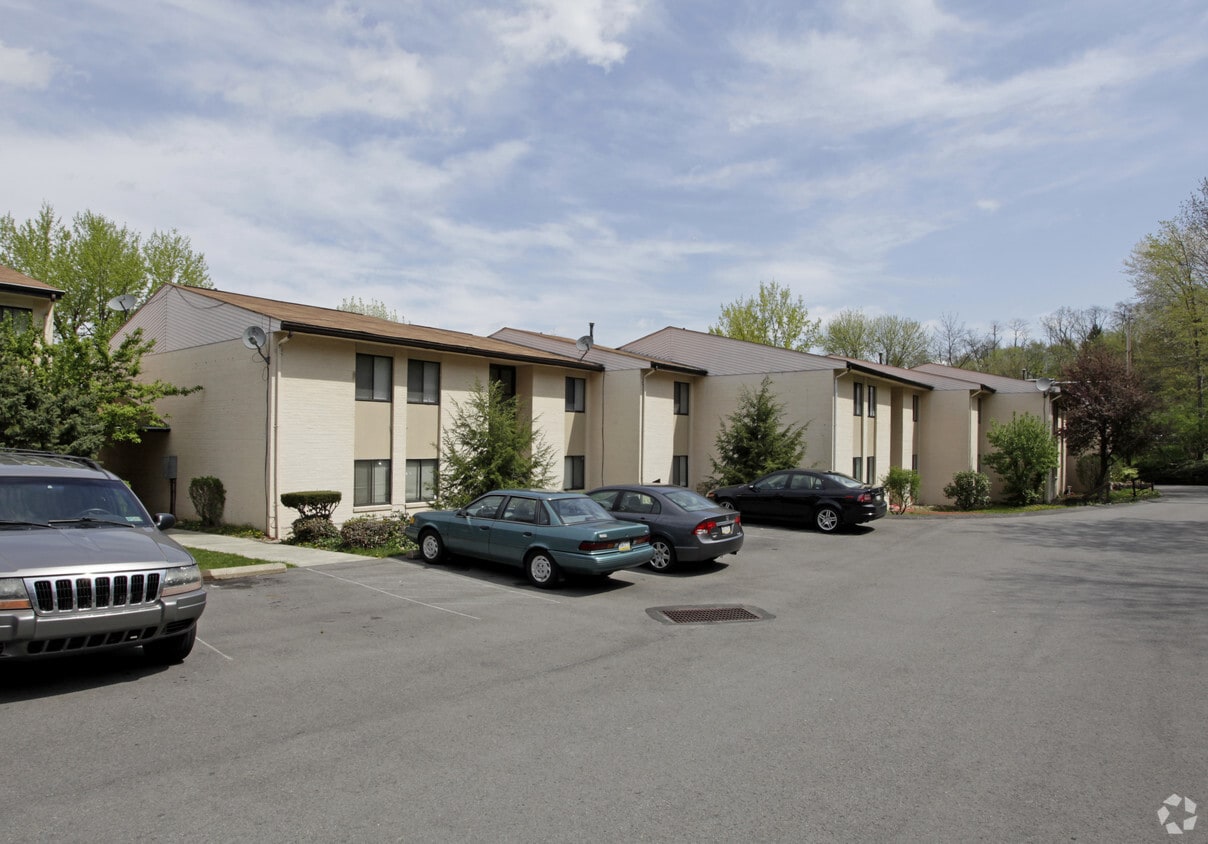 Primary Photo - Village Apartments