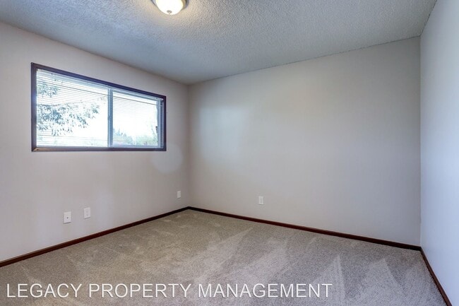 Building Photo - 3715-3775 SW 108th Ave
