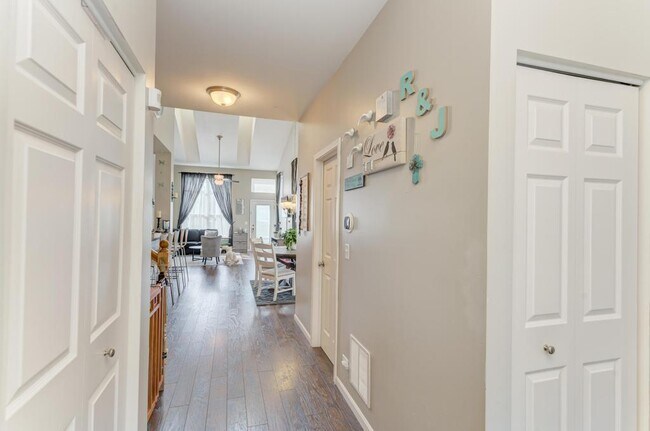 Foto del edificio - 8026 Bluestem Ave