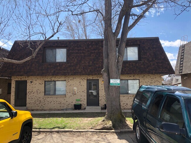 Front of building - 3011 17th Ave