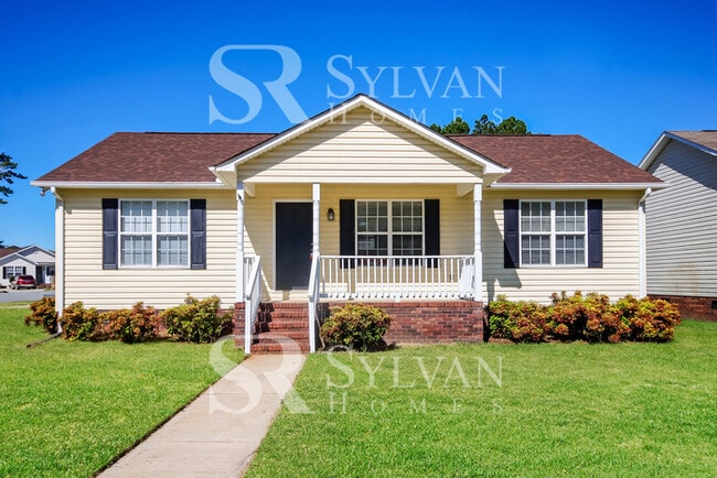 Building Photo - Come check out this beautiful home in Midway East.