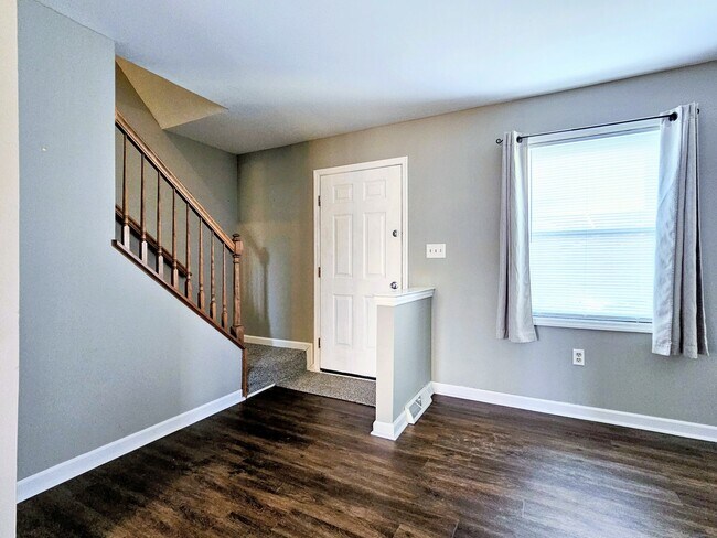 Foto del edificio - 131 Red Stone Cir