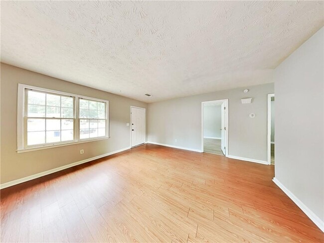 Foto del edificio - 448 Charleston Ln