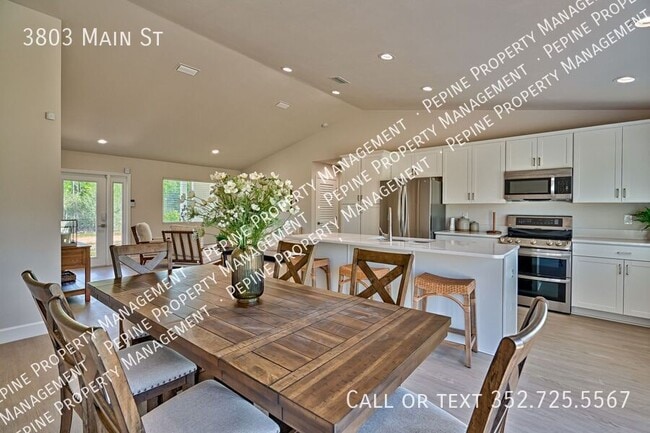 Building Photo - 3803 Main St