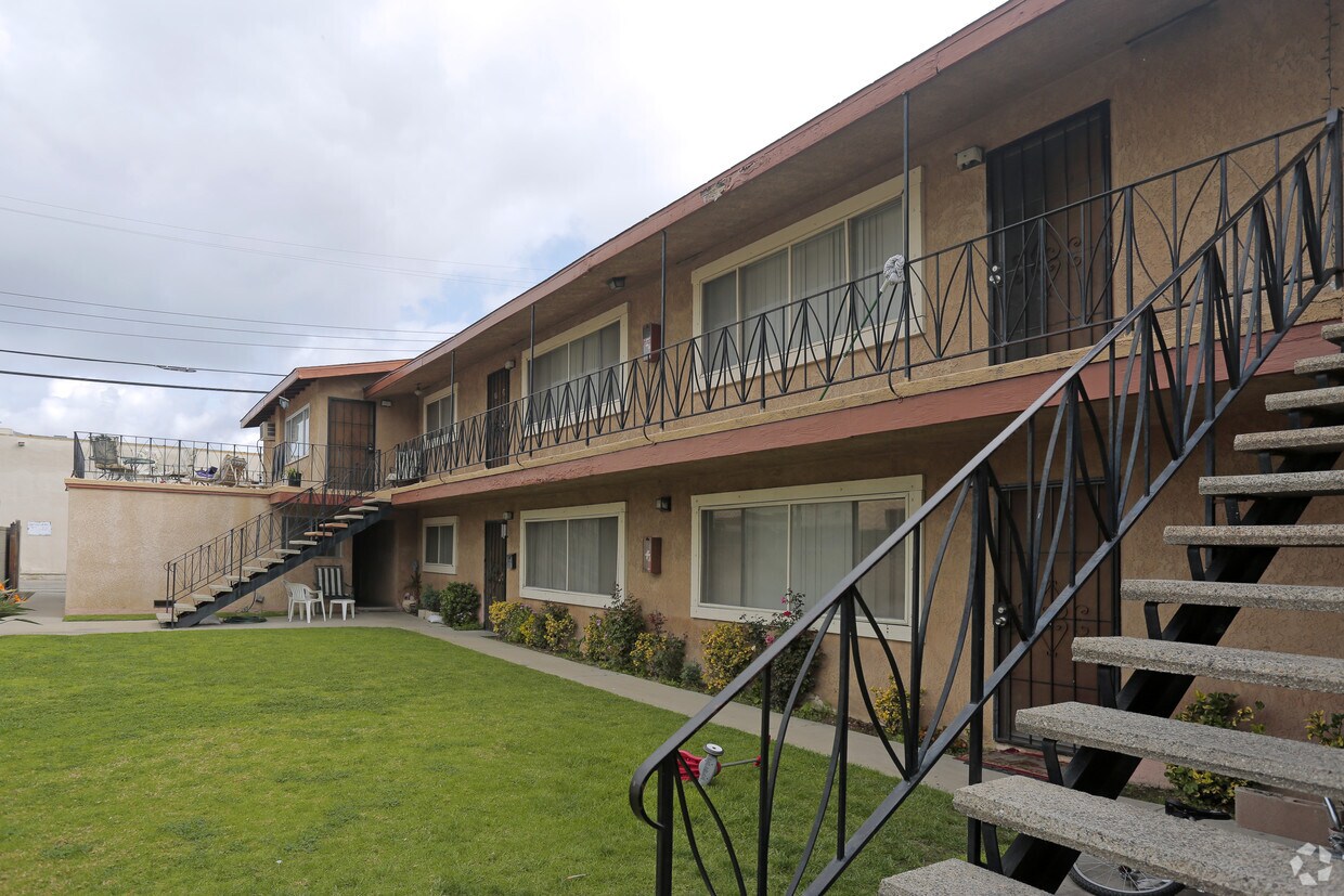 14917 Gagely Dr, La Mirada, CA 90638 Apartments in La Mirada, CA