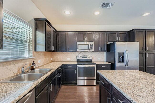 Foto del edificio - 1042 Lost Pines Ln