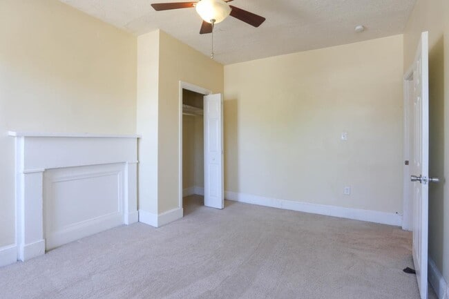 Building Photo - 1555 4th St NW