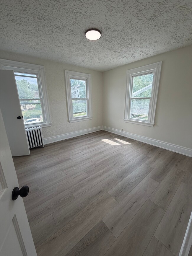 Building Photo - 207 Watchung Ave