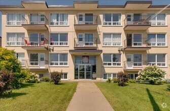 Le Fontainebleau Apartments